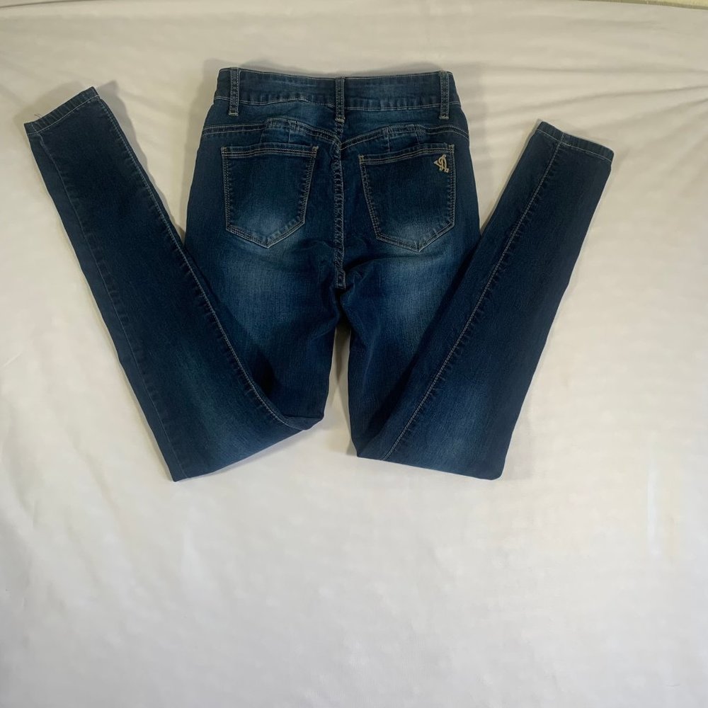 VIP JEANS WOMENS SIZE 3 SKINNY DISTRESSED BLUE DARK WASH EMBROIDERED STRETCHY CA